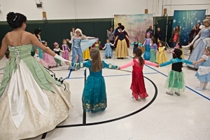 Kids dancing with princesses